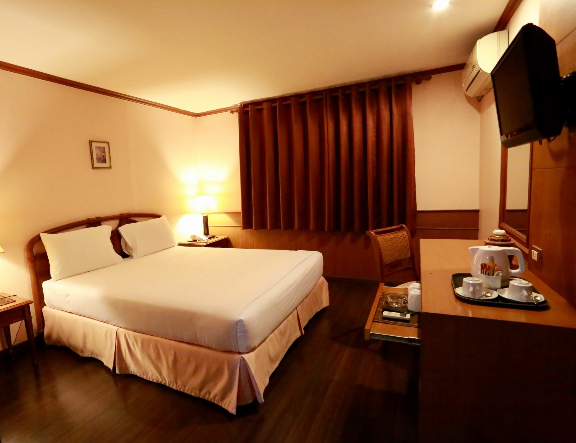 Travel Lodge Surawong (Adults Only) Bangkok Extérieur photo