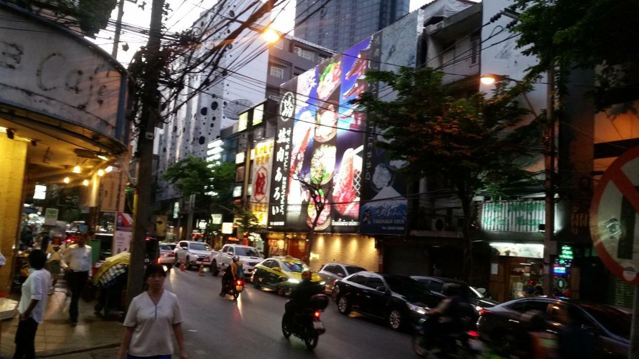 Travel Lodge Surawong (Adults Only) Bangkok Extérieur photo